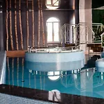 Jarzebinowy & Hotel *