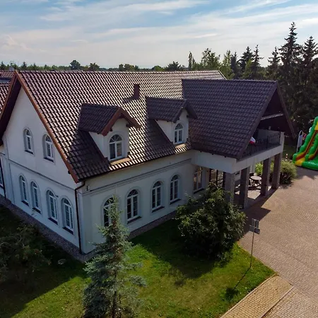 Szálloda Jarzebinowy & *