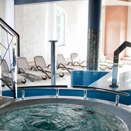 Jarzebinowy & Hotell