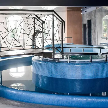 Szálloda Jarzebinowy &