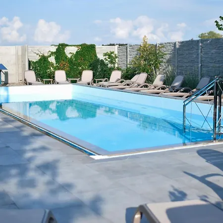 Jarzebinowy & * Braniewo