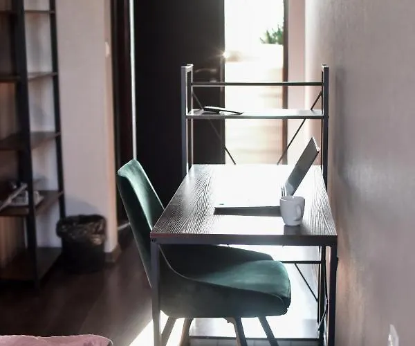 Отель Jarzebinowy &